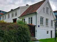 🏘️ Gamle Stavanger: A Walk Through Norway’s Past 🏘️
