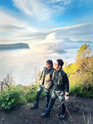 Under the Starry Sky: Listening to the Volcano's Whispers