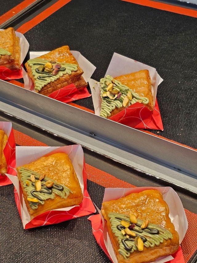 懶人東京食店推介，一試難忘的鬆脆開心果甜品