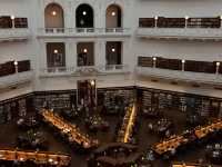 世界で最も美しい図書館のひとつState Library of Victoriaへ📖📕📚