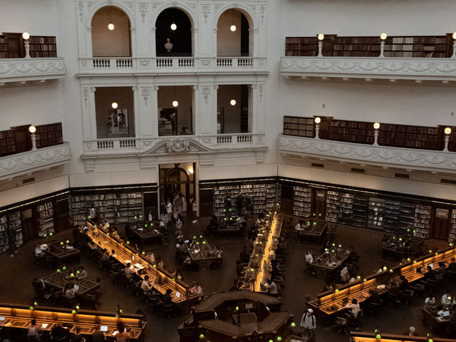 世界で最も美しい図書館のひとつState Library of Victoriaへ📖📕📚
