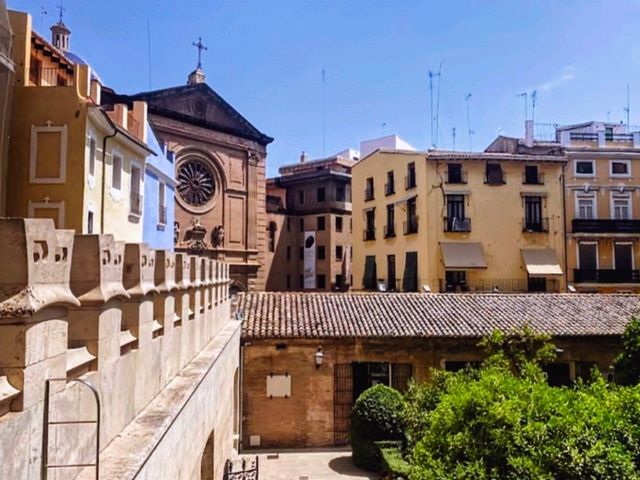 瓦倫西亞 | 絲綢交易所 La Lonja de la Seda:體現皇宮貴族美學 瓦倫西亞 | 絲綢交易所 La Lonja de la Seda:體現皇宮貴族美學