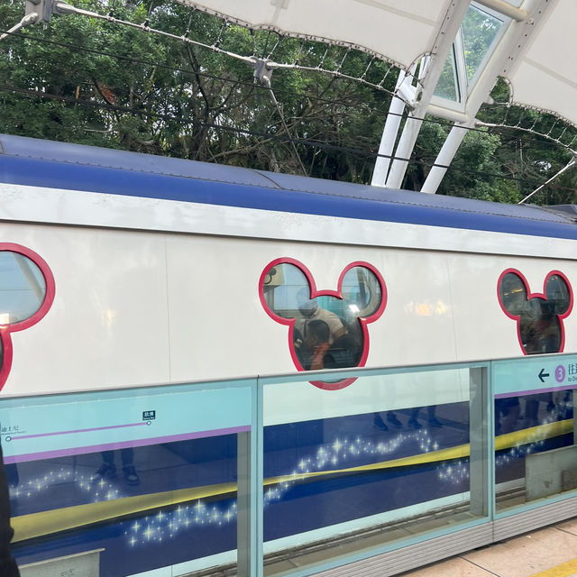 🎢✨ Hong Kong Disneyland 
