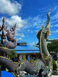 วัดสีน้ำเงินแห่งเชียงราย — ร่องเสือเต้น สถาปัตย์ศรั