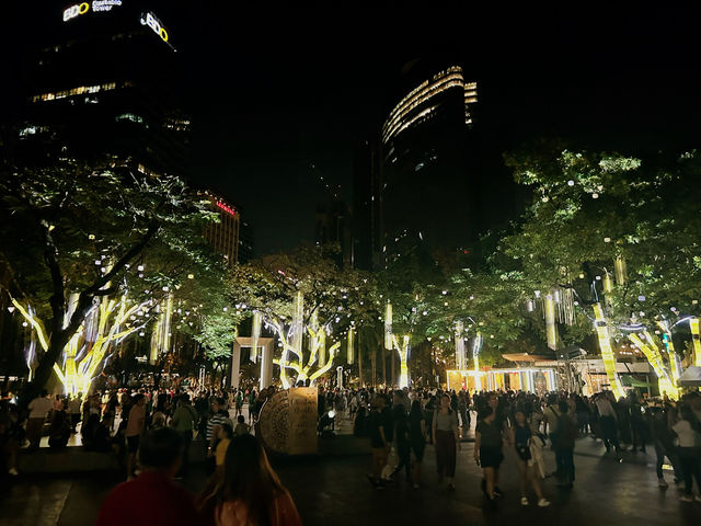 🎄 Ayala Triangle Gardens｜馬尼拉最夢幻的聖誕燈海