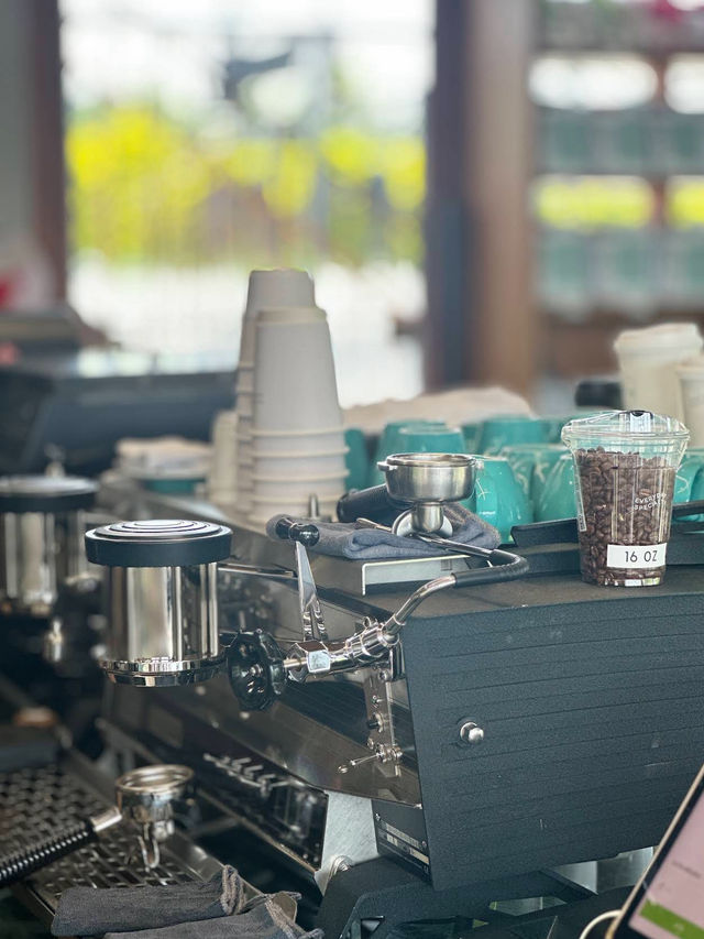 Desert Dreams in Bangkok at Hey! Coffee Watcharapol Desert Dreams in Bangkok at Hey! Coffee Watcharapol