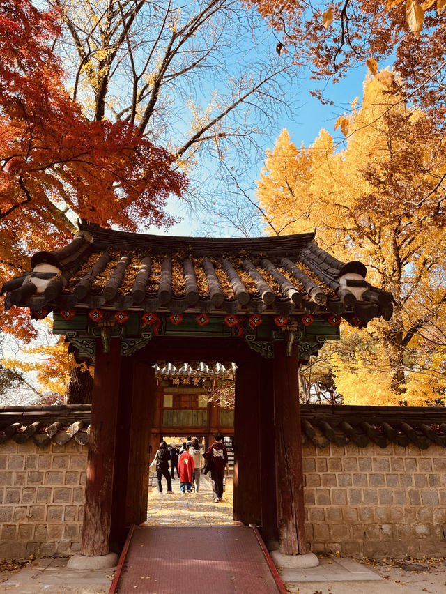 Historical Immersion and Grand Framing Historical Immersion and Grand Framing