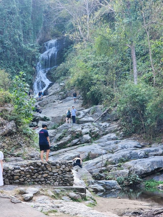 Chasing Waterfalls in Chiang Mai 🏞️✨