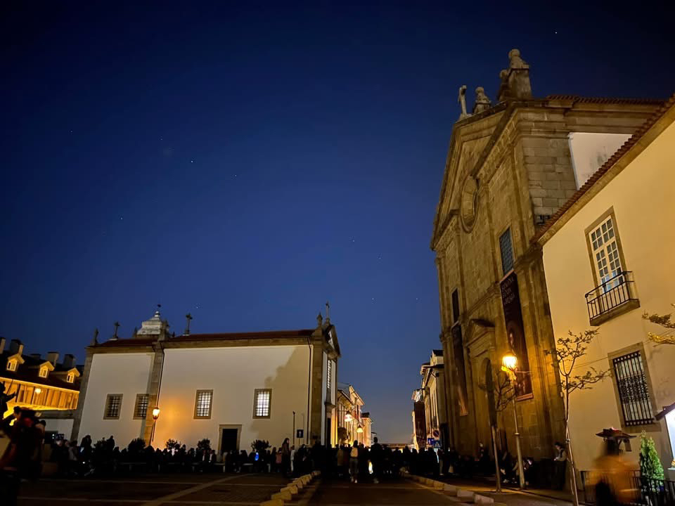 Holy Week Nights in Braga: A Spectacular Tradition Under the Stars 🌙🐎