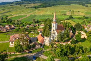 Lukov: Your Dreamy Gateway to Podyjí National Park 🌄✨