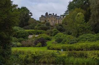 🏰 Scotney Castle — A Fairytale Ruin in the Kentish Countryside, England 🍂🌿