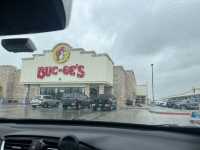 “Buc-ee’s Pit Stop: A Must-Visit Road Trip Experience Through Kentucky!”