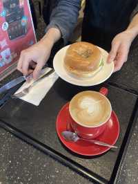 Hike from Wanchai 88 to Victoria Peak and walk down to Soho for vintage shops