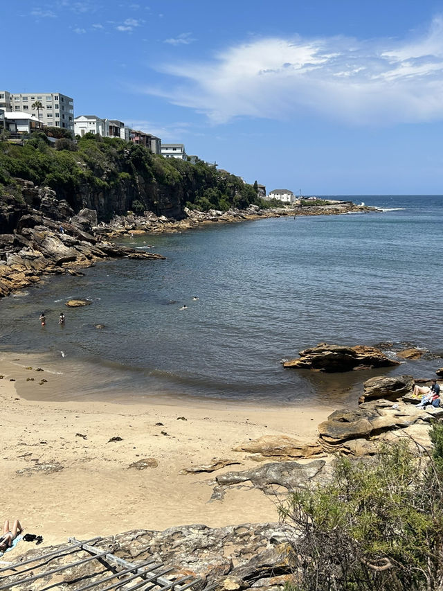 🌊 Coastal Bliss: Hiking from Coogee to Bondi Beach 🥾🏝️