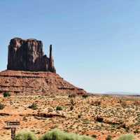 🚐🌄 Monument Valley – The Iconic Stopover Between National Parks