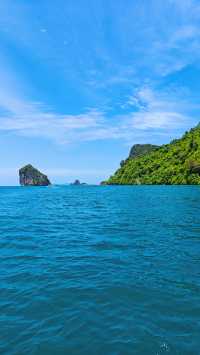 Island-Hopping from Ao Nang – 4-Island or Hong Islands Adventure 🛥️