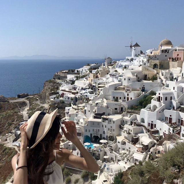 Greece🇬🇷Santorini: A Timeless Escape in Blue and White💙🤍