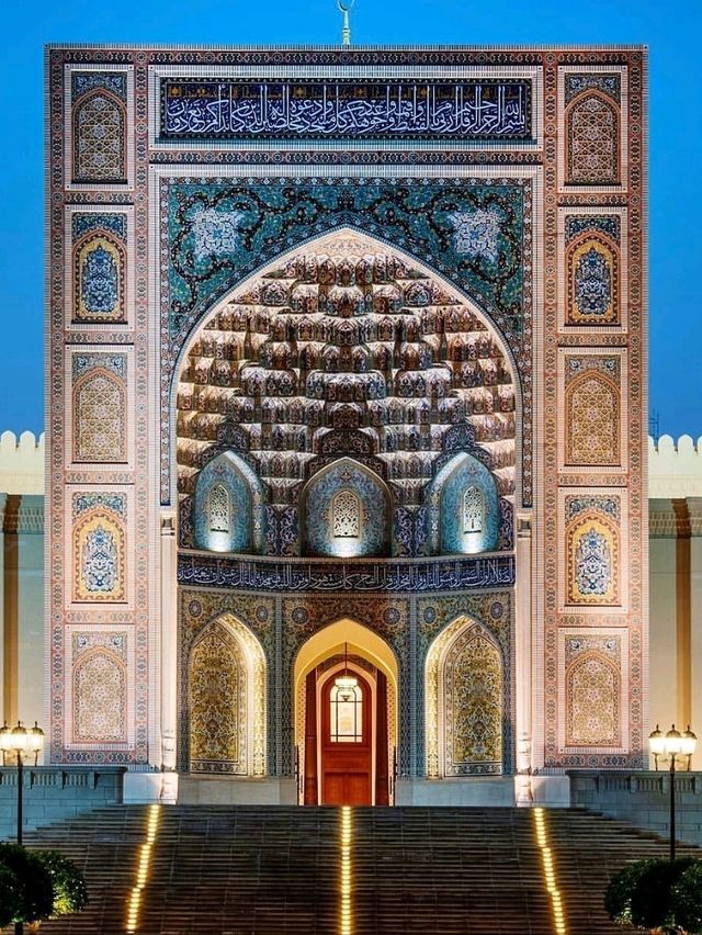 🕌 Sultan Qaboos Grand Mosque, Sohar – A Tranquil Marvel of Omani Architecture