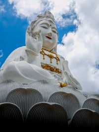 🕊️ Wat Huay Pla Kang – The Serene Giant of Chiang Rai