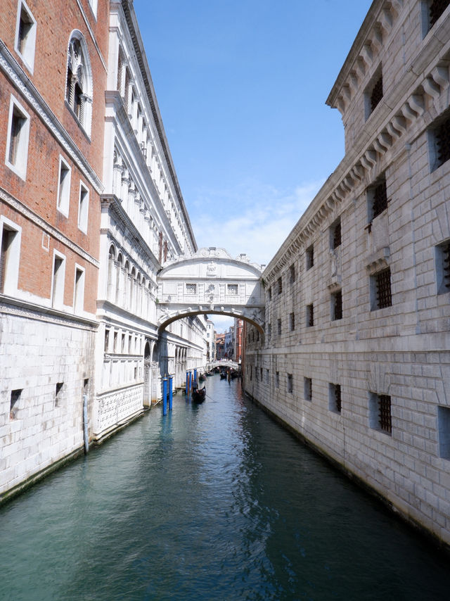 รีวิว Bridge of Sighs เสียงถอนใจแห่งเวนิส