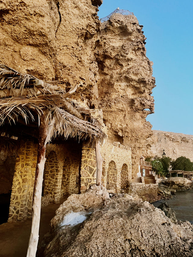 ☀️ Beat the Heat in Sharm El Sheikh – July & August Survival Guide 🌴