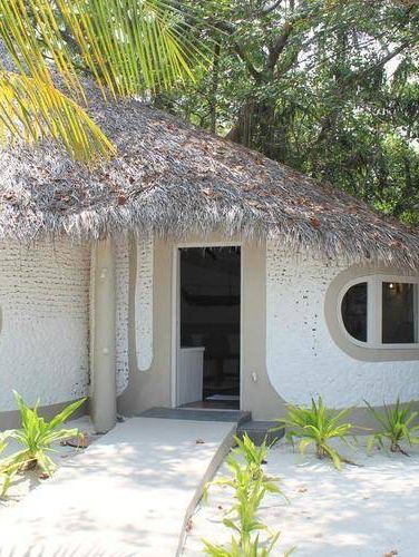 Nika Island Resort: live on the ocean or in the garden what will you choose?