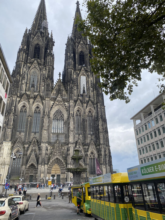 Cologne Getaway – Cathedrals, Culture & Riverside Charm