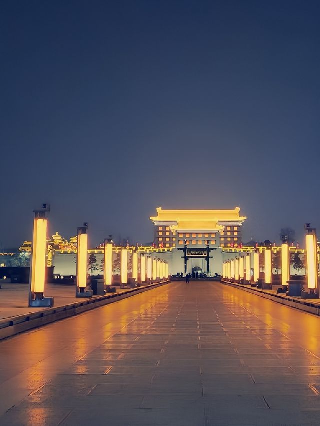 西安城牆主城門有四座：長樂門（東門），永寧門（南門）