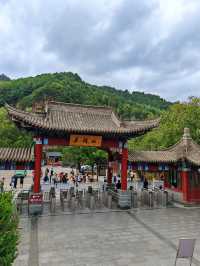 甘肅天水麥積山石窟藝術瑰寶