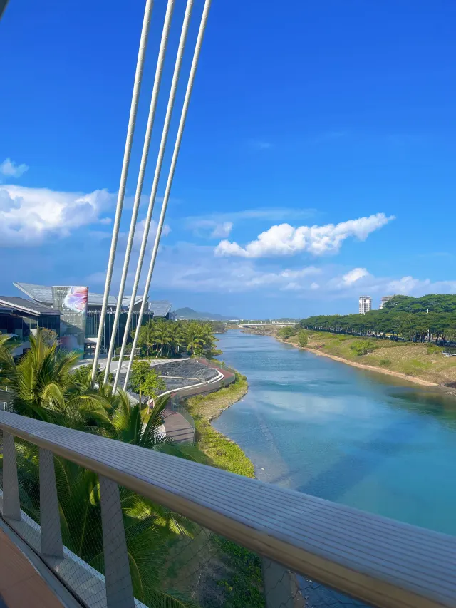 A must-visit in the offshore islands is the Sanya Duty-Free Shop