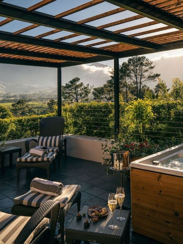 🌟 Franschhoek's Finest: Luxe Leeu Estates Stay 🏨✨