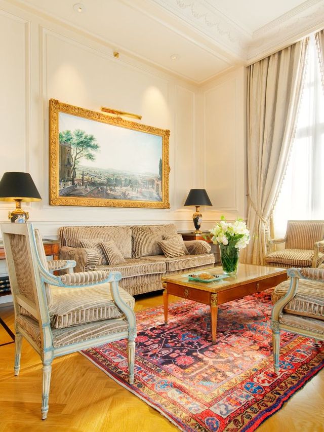 🌟 Amsterdam's Luxe Sleeps: Amstel's Royal Retreat 🌟