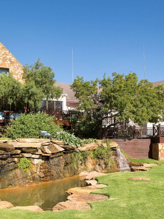 🌟✈️ Unwind in Style at Mount Grace, Gauteng 🏨🍃