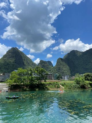Wow! Playing in the water in Guangxi is so beautiful that no filter is needed!