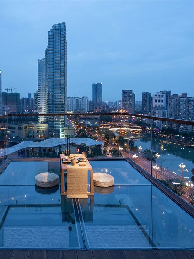 🌟✨ Chengdu Escapes: Boutique Bliss & City Charms 🏨🐼