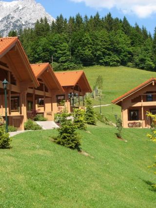 🌟 Tyrol's Top Stays: Luxe Alpine Retreat 🏔️🛌