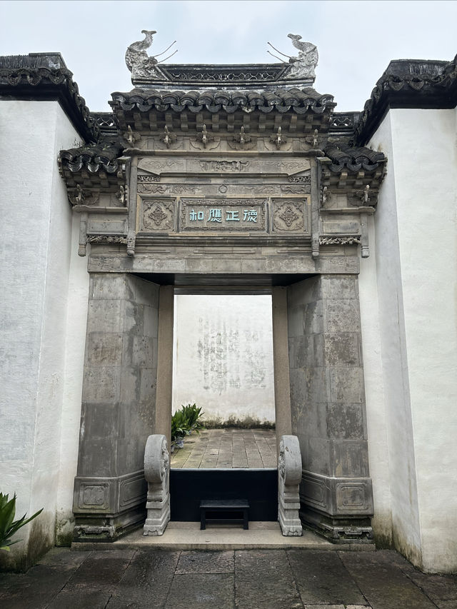 平湖亦有令人驚艷的古典園林。 平湖亦有令人驚艷的古典園林。