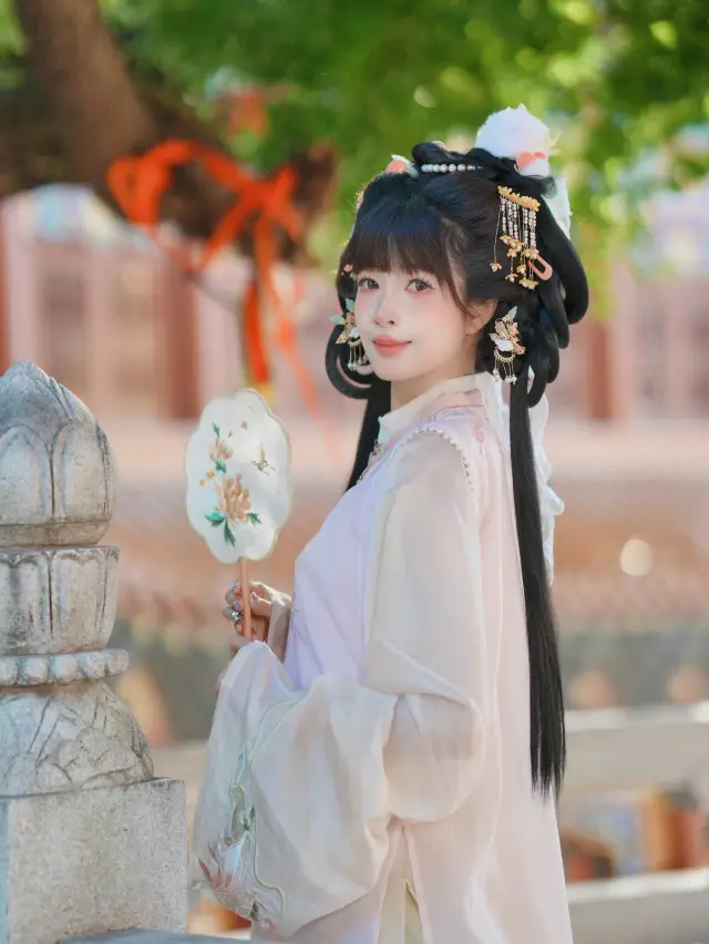 The photo atmosphere at Baotong Temple in Wuhan is amazing!