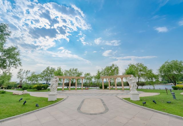 鞍山市祥和度假莊園｜歐式風情濃郁的美麗莊園。