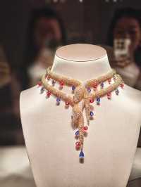 劉亦菲同款靈蛇·生生不已寶格麗蛇年特展