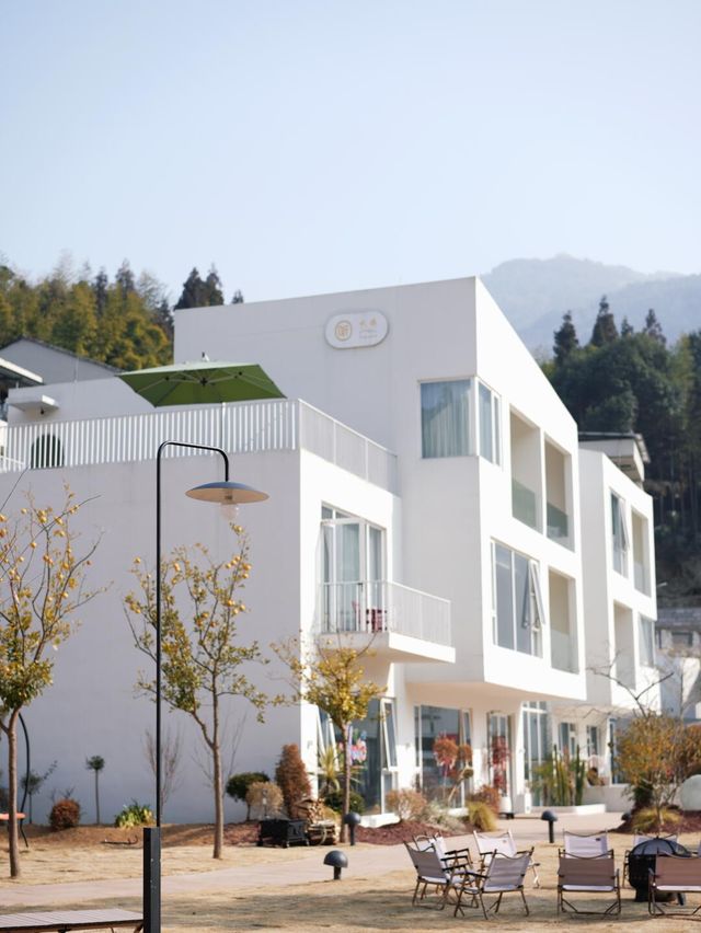 《瑞安山腳下的寶藏民宿：聽泉宿野》