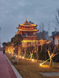 先有琵琶行還是先有琵琶亭？夜色醉人