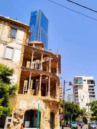 Beirut: A Walk Through History Amidst the Ruins 🏙️💔