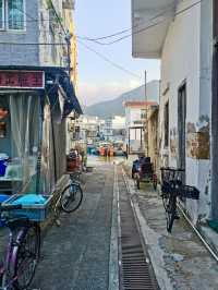 Discover Tai O Village: A Scenic Boat Adventure in Hong Kong 