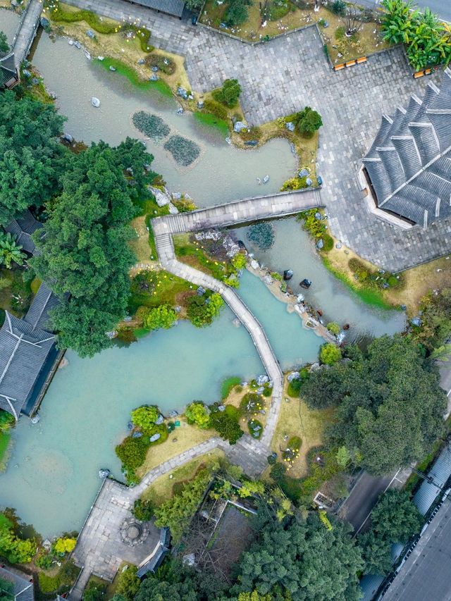 樂齡人士暢遊樂山市金口大峽谷景區悠閒遊攻略