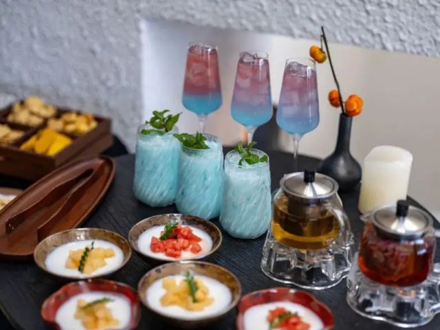 ‌德欽梅里泊度酒店