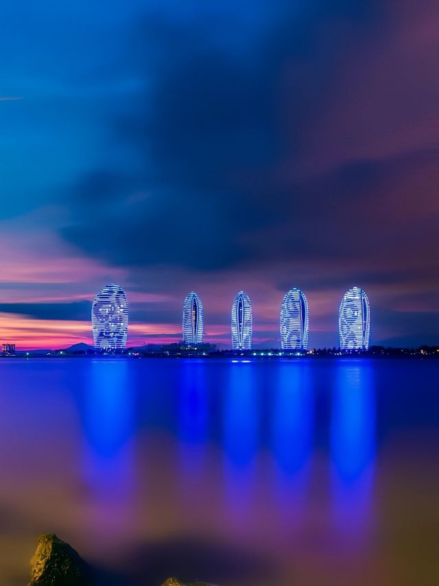 在三亞鳳凰島躺著看海景，簡直一流！