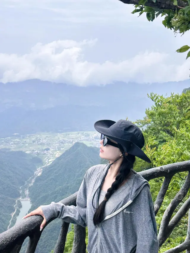 장가계 탐험 여행: 천문산과 삼림공원의 최고의 체험