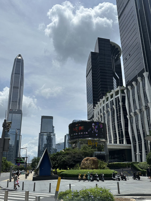 Shenzhen – China’s Futuristic Playground Where Tech Meets Tropics! 🌆🌴  