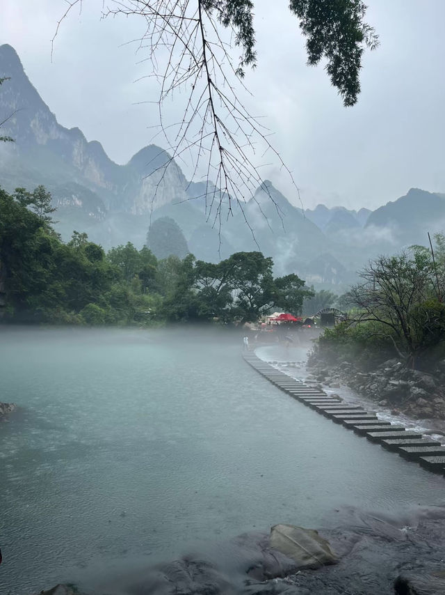 喺荔波小七孔沉浸式解鎖「翡翠盛夏」同「水墨煙雨」雙副本